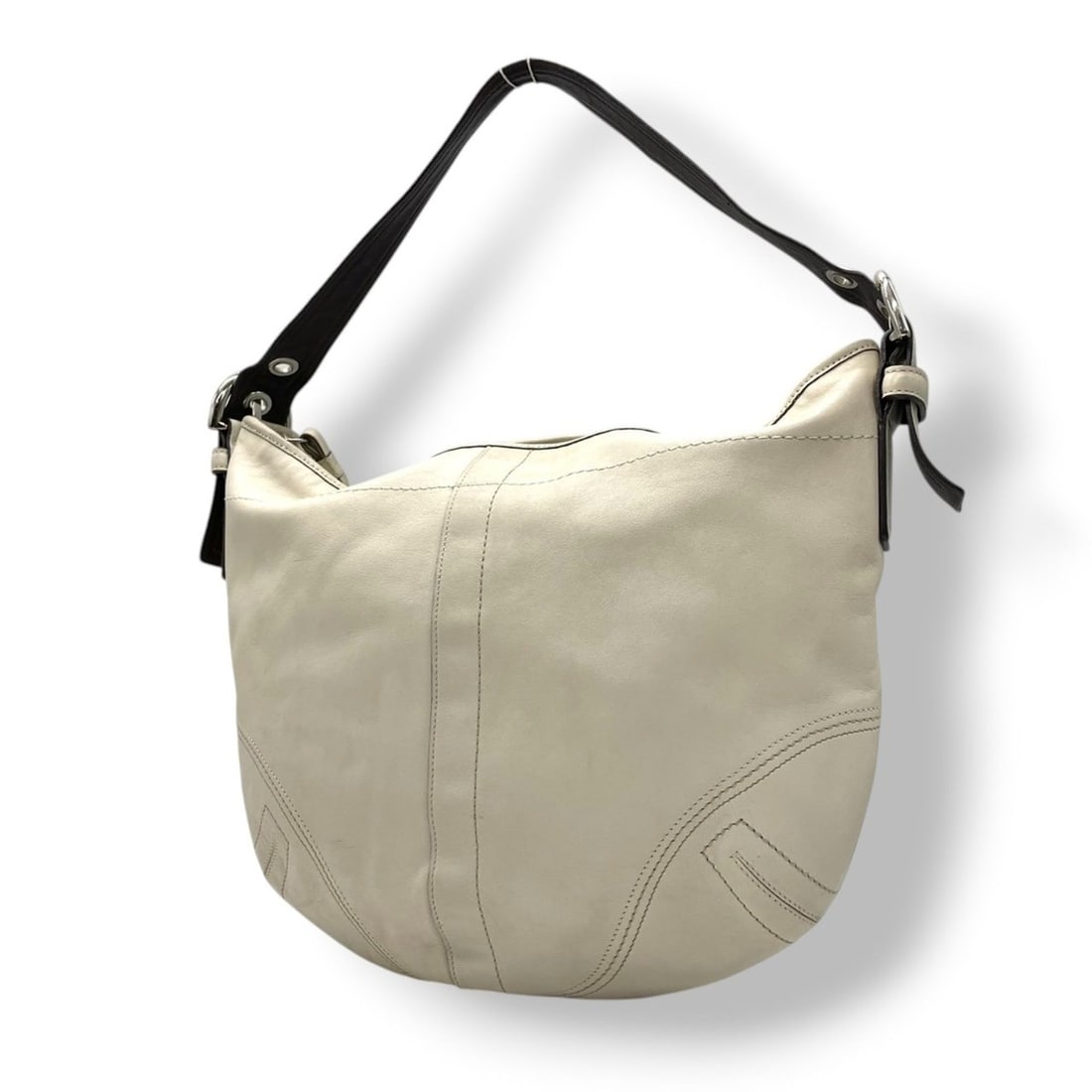Coach Soho Leather Hobo Shoulder Bag 8A03 Ivory White Dark Brown Belt Buckle Women's E5: --- Catalog ---Category: SizeSize (HxWxD): 28cm x 35cm x 12cm / 11.02'' x 13.77'' x 4.72''Category: DesignType: Handbag, Shoulder bagColor: Brown, IvoryGender: WomenMaterial: Leather Category: General