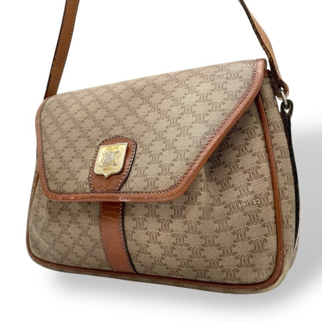 CELINE Triomphe Macadam Shoulder Bag in Beige and Brown Leather, Crossbody Style, K5: --- Catalog ---Category: SizeSize (HxWxD): 16cm x 23cm x 8cm / 6.29'' x 9.05'' x 3.14''Category: DesignType: Shoulder bagColor: Beige, BrownGender: WomenMaterial: PVC , Leather Category: GeneralBrand: