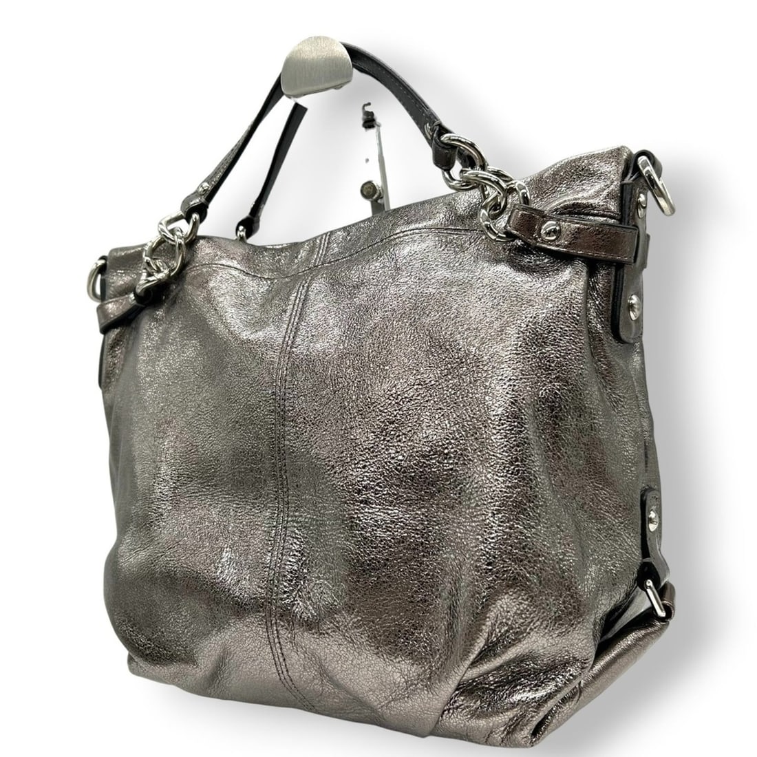 Coach Ashley Metallic Leather Hobo Handbag with Silver Gunmetal Chain, Women's, F17165 H1176 U3: --- Catalog ---Category: SizeSize (HxWxD): 26cm x 30cm x 11cm / 10.23'' x 11.81'' x 4.33''Category: DesignType: HandbagColor: Metallic, SilverGender: WomenMaterial: Leather Category: GeneralMPN: F1716
