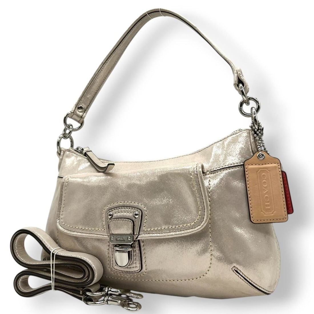 Coach Women's Patent Leather Handbag Shoulder Bag in Champagne Gold and Beige, F21624, Size s81: --- Catalog ---Category: SizeSize (HxWxD): 17cm x 31cm x 8cm / 6.69'' x 12.2'' x 3.14''Category: DesignType: Handbag, Shoulder bagColor: Beige, Champagne goldGender: WomenMaterial: Patent leather Cate