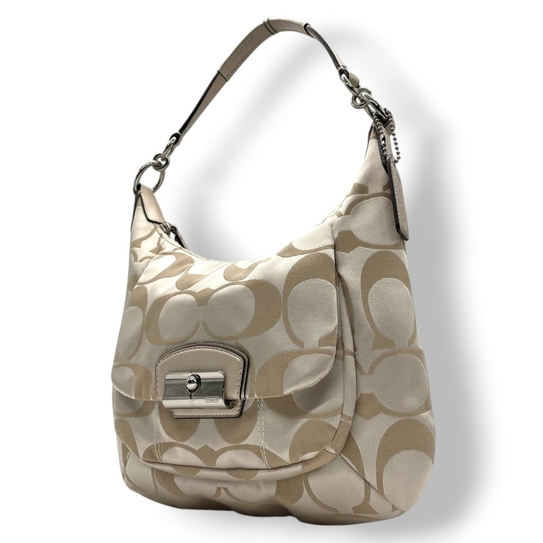 Coach Christine Op Art 19335 Shoulder Bag, Handbag, One-Shoulder, Beige/Ivory Canvas and Leather: --- Catalog ---Category: SizeSize (HxWxD): 29cm x 32cm x 8cm / 11.41'' x 12.59'' x 3.14''Category: DesignType: Handbag, Shoulder bagColor: Beige, IvoryGender: WomenMaterial: Canvas , Leather Category: