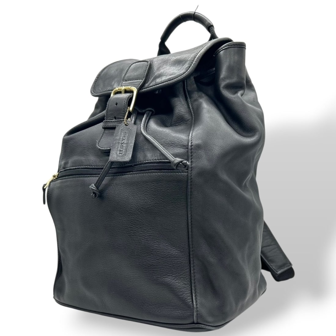 Coach Old Sonoma 0529 Backpack in Black Leather with Gold Hardware, U1: --- Catalog ---Category: SizeSize (HxWxD): 36cm x 25cm x 18cm / 14.17'' x 9.84'' x 7.08''Category: DesignType: BackpackColor: BlackGender: Men,WomenMaterial: Leather Category: GeneralMPN: 0529Brand: C
