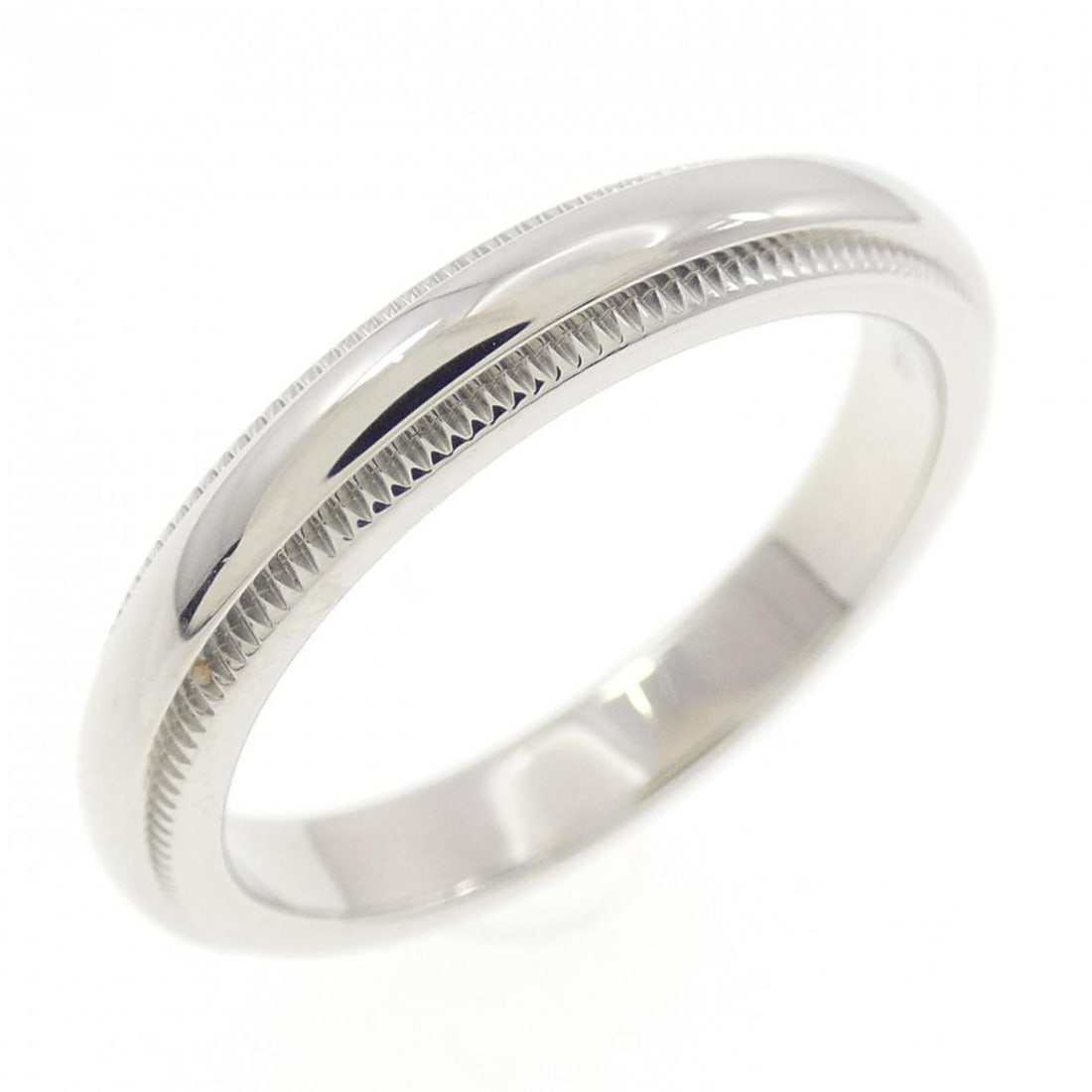 Tiffany Milgrain Ring: --- Catalog ---Category: SizeJP Size: 9.0US Size: 5Category: DesignType: Band ringGender: WomenMaterial: Platinum 950Category: GeneralBrand: Tiffany--- Item List ---Section: ConditionRanking: Rank A U