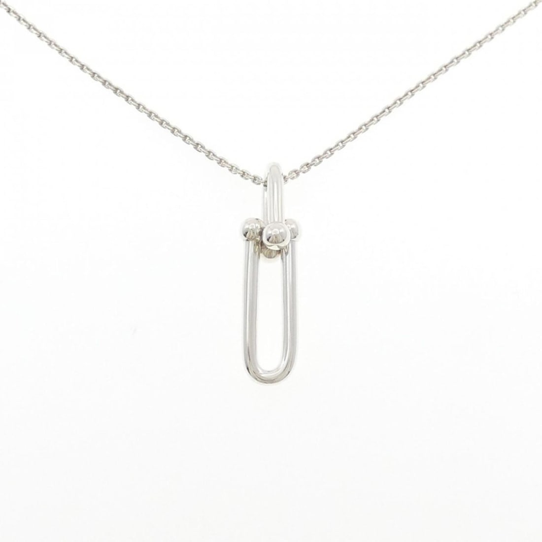 Tiffany link necklace: --- Catalog ---Category: SizePendant Size: 33.8mm x 9.2mm / 1.33'' x 0.36''Neck Circumference: 46 cm / 18.11''Category: DesignGender: WomenMaterial: Silver 925Pendant Type: PendantNecklace Type: Neckl
