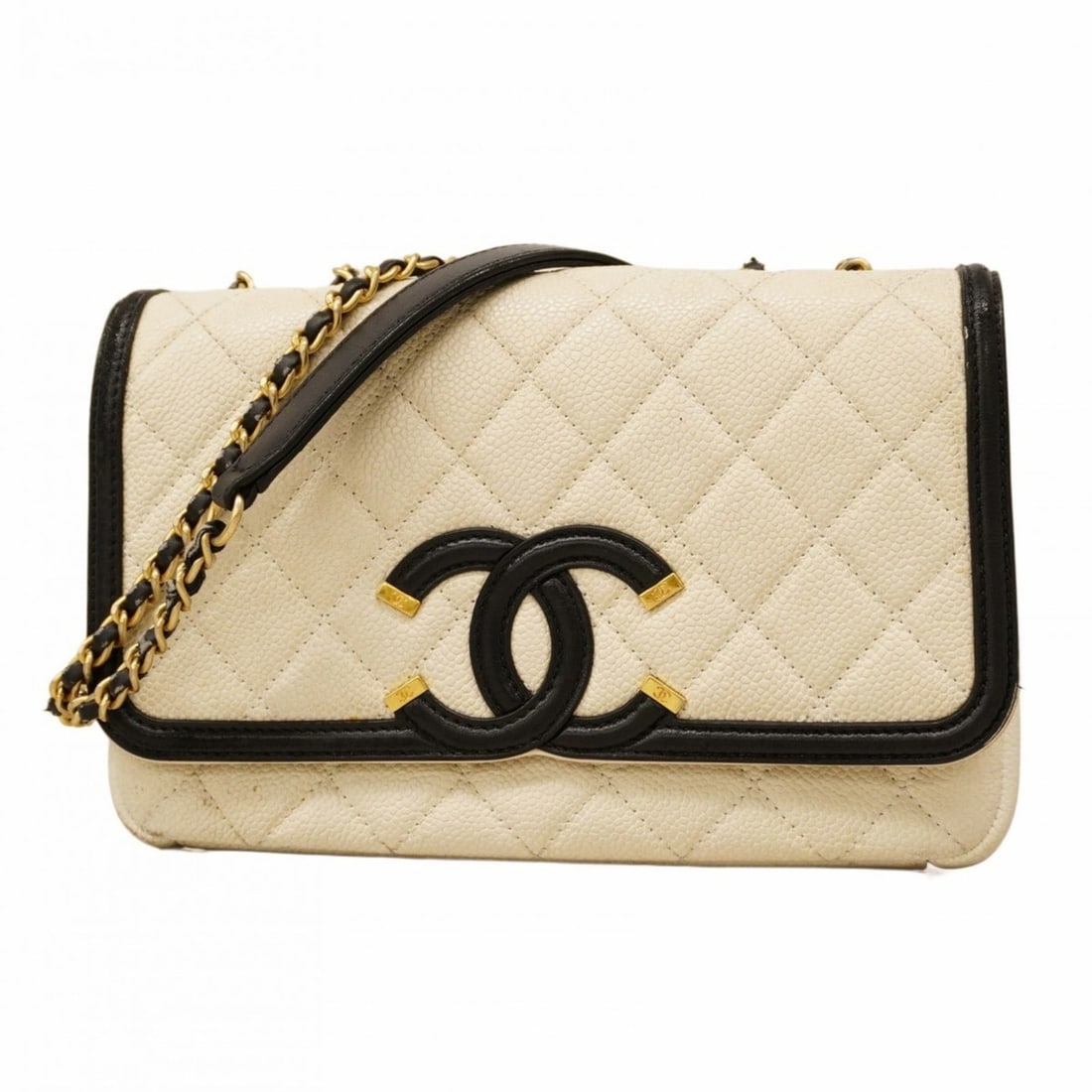Chanel Shoulder Bag W Chain CC Filigree Caviar Skin White Black Women's: --- Catalog ---Category: SizeSize (HxWxD): 14cm x 21cm x 5.5cm / 5.51'' x 8.26'' x 2.16''Category: DesignType: Shoulder bagColor: Black, WhiteGender: WomenMaterial: Grained Calfskin Hardware Color: Go