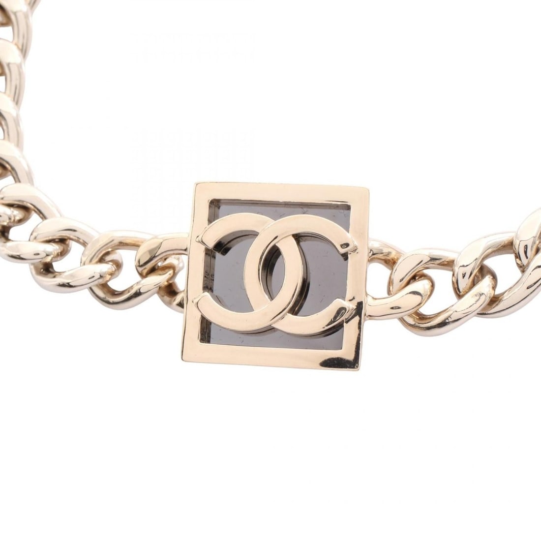 CHANEL Coco Mark Choker Accessory GP (Gold Plated) Women's Gold: --- Catalog ---Category: SizePendant Size: 23mm x 23mm / 0.9'' x 0.9''Neck Circumference: 30 cm - 42 cm / 11.81'' - 16.53''Category: DesignColor: GoldGender: WomenMaterial: Gold platingNecklace Type:
