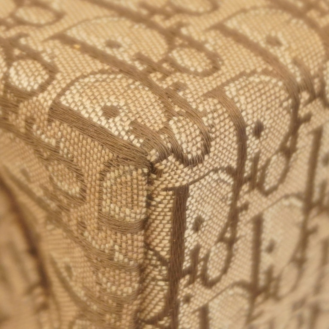 Van Cleef & Arpels Diamond B Ring - 10