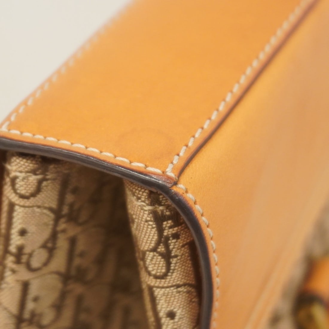 Van Cleef & Arpels Diamond B Ring - 8