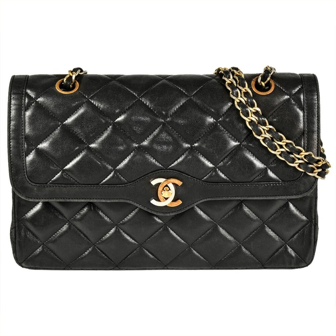 CHANEL Matelasse Chain Shoulder Bag Leather Black Gold x 7-digit Paris Exclusive: --- Catalog ---Category: SizeSize (HxWxD): 17cm x 28cm x 7cm / 6.69'' x 11.02'' x 2.75''Category: DesignType: Shoulder bagColor: BlackGender: WomenMaterial: Leather Hardware Color: Gold, SilverCategor