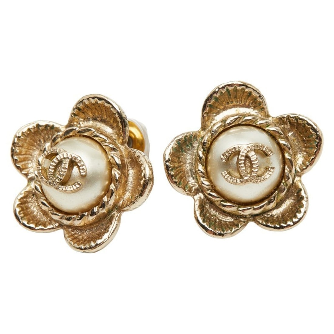 CHANEL Coco Mark Flower Motif Earrings, Gold Plated, Women's: --- Catalog ---Category: SizeSize (HxWxD): 16.20mm x 16.20mm x 10.60mm / 0.64'' x 0.64'' x 0.42''Category: DesignType: Stud earringsColor: GoldGender: WomenCategory: GeneralBrand: Chanel--- Item List