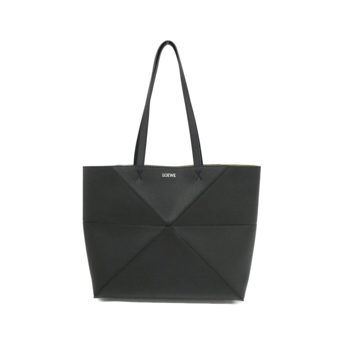 Loewe Puzzle Fold Tote Horizontal Medium A779PEWX04 Handbag: --- Catalog ---Category: SizeSize (HxWxD): 28cm x 42cm x 12.5cm / 11.02'' x 16.53'' x 4.92''Category: DesignType: Handbag, Tote bagColor: BlackGender: Women,MenMaterial: Leather Leather/Fur Type: Calf