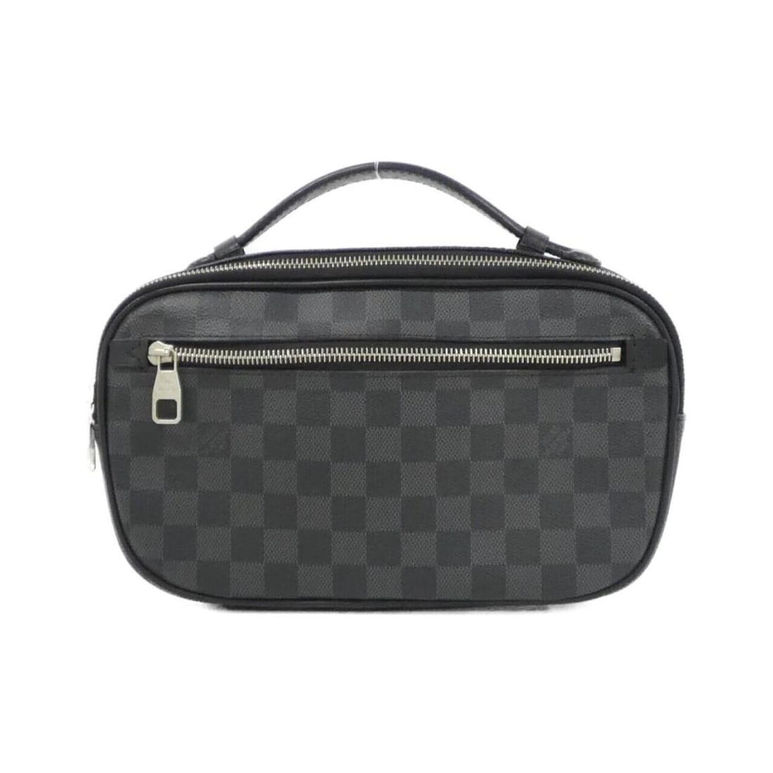Louis Vuitton Damier Graphite Umbrella Shoulder Bag N41289: --- Catalog ---Category: SizeSize (HxWxD): 18cm x 26cm x 6cm / 7.08'' x 10.23'' x 2.36''Category: DesignType: Shoulder bagColor: Dark gray, Graphite, GrayGender: MenMaterial: Coated canvas Category: G