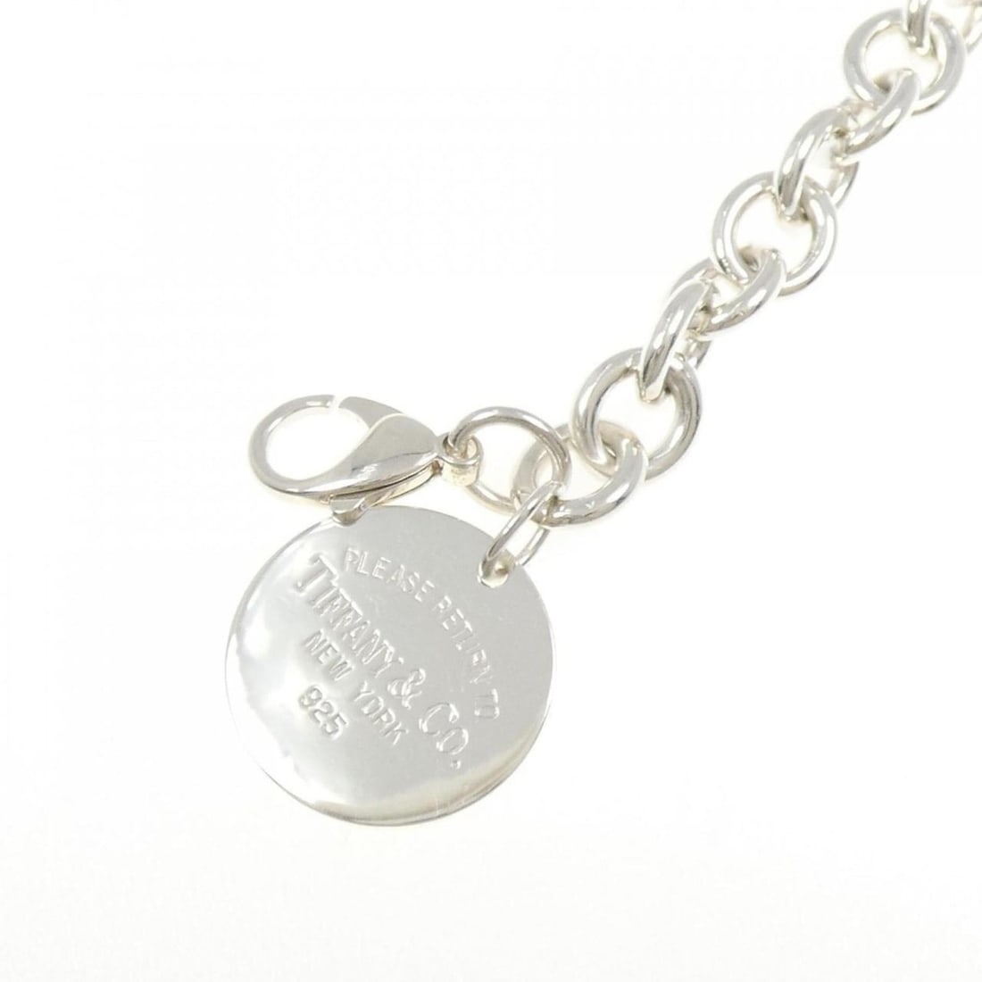 Tiffany Return to Bracelet: --- Catalog ---Category: SizeWidth: 3.68cm / 1.44''Weight: 36.2g / 1.27oz.Total Length: 19cm / 7.48''Category: DesignType: Charm braceletColor: SilverMetal: SilverGender: WomenMaterial: Silver 925Meta