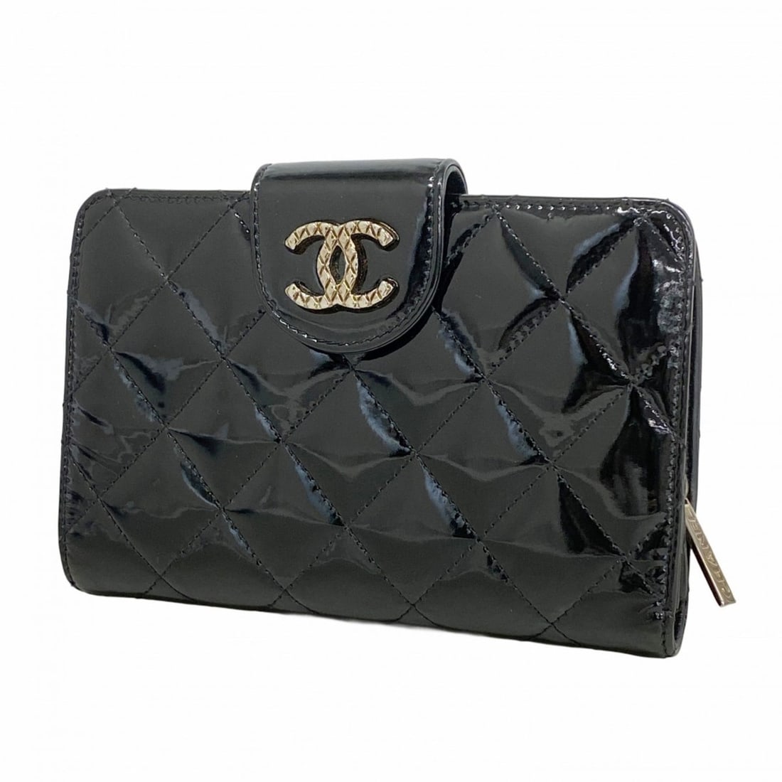 Chanel Brilliant Patent Leather Wallet in Black Champagne for Women: --- Catalog ---Category: SizeSize (HxWxD): 10cm x 15cm x 2.5cm / 3.93'' x 5.9'' x 0.98''Category: DesignType: Wallet (bi-fold)Color: BlackGender: WomenMaterial: Patent leather Category: GeneralBrand: