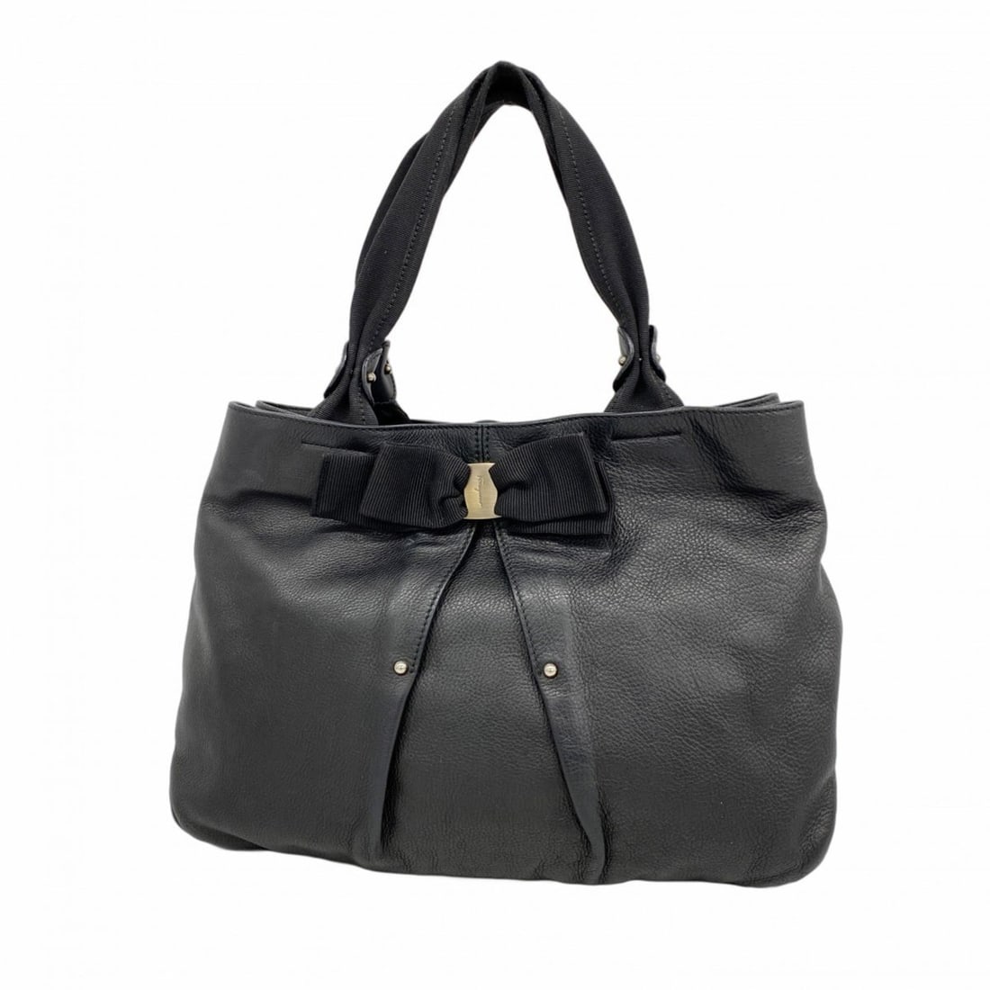 Salvatore Ferragamo Vara Leather Handbag in Black for Women: --- Catalog ---Category: SizeSize (HxWxD): 25cm x 36cm x 13cm / 9.84'' x 14.17'' x 5.11''Category: DesignType: HandbagColor: BlackGender: WomenMaterial: Leather Hardware Color: GoldCategory: GeneralBr