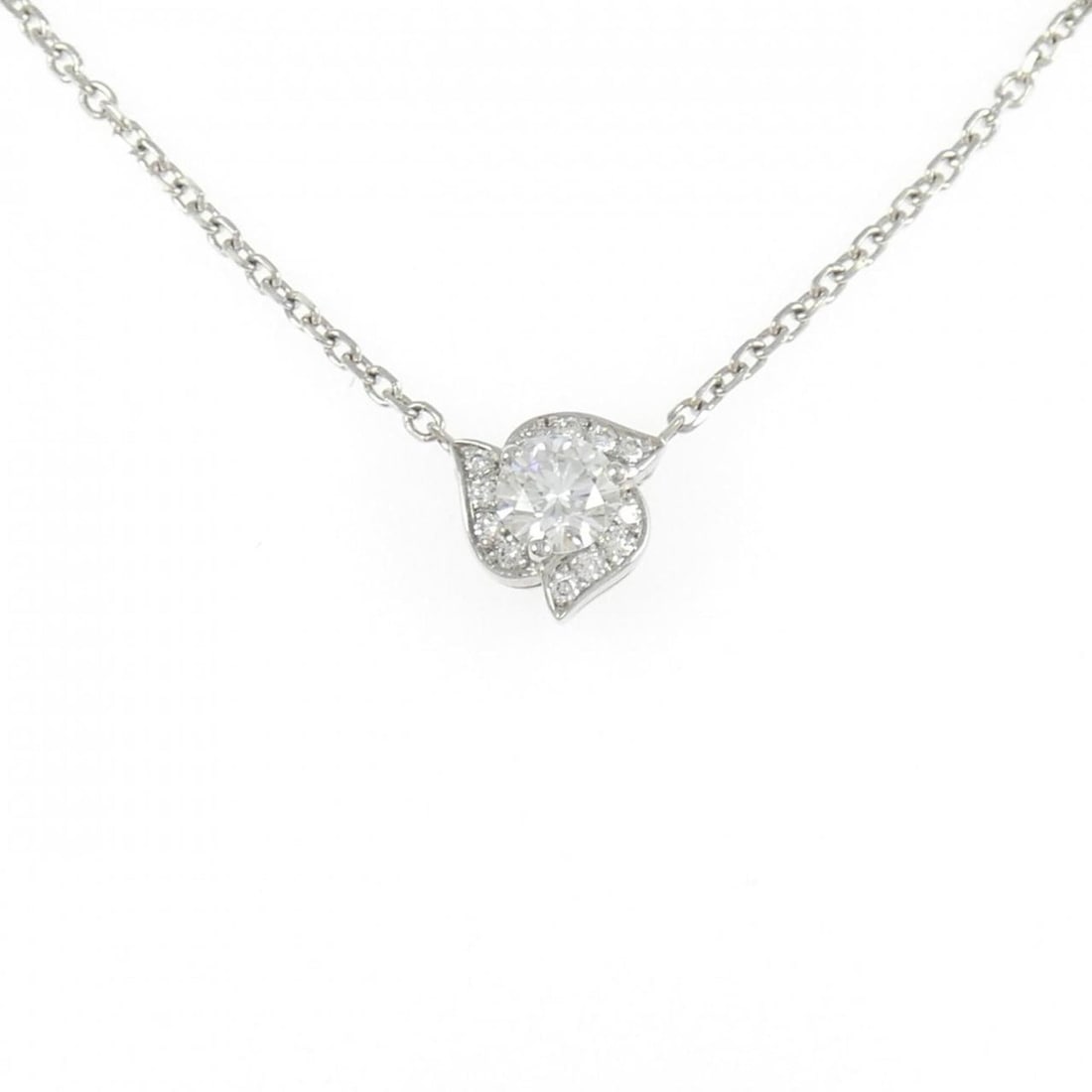 Cartier Pedal Necklace 0.56CT F VVS2: --- Catalog ---Category: SizePendant Size: 9.3mm x 9.5mm / 0.36'' x 0.37''Neck Circumference: 40 cm / 15.74''Category: DesignColor: Platinum, White goldStone: DiamondGender: WomenClarity: VVS2Material