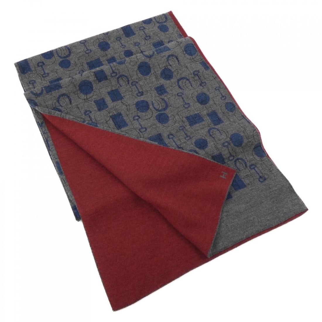 Hermes HERMES scarf: --- Catalog ---Category: SizeSize (LxW): 1.75m x 29cm / 68.89'' x 11.41''Category: DesignType: StoleColor: Gray, Navy, Red colorGender: MenMaterial: Cashmere , Silk Category: GeneralBrand: Hermes--- I