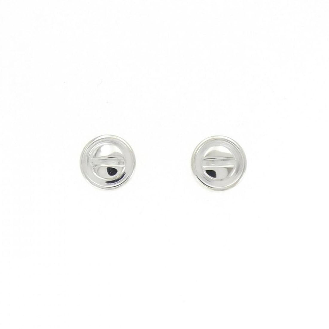 Cartier Love Earrings: --- Catalog ---Category: SizeWeight: 3.3g / 0.11oz.Diameter: 7.1mm / 0.27''Category: DesignType: Stud earringsGender: WomenMaterial: White gold (18K)Category: GeneralLine: LoveBrand: Cartier--- Item L