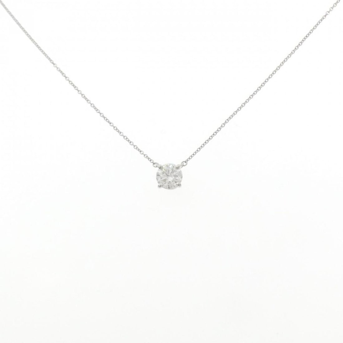 Tiffany Solitaire Necklace 1.13CT F VVS1 3EXT: --- Catalog ---Category: SizeWidth: 1mm / 0.04''Weight: 3.4g / 0.11oz.Diameter: 6.8mm / 0.26''Neck Circumference: 50 cm / 19.68''Category: DesignStone: DiamondGender: WomenClarity: VVS1Material: Plati
