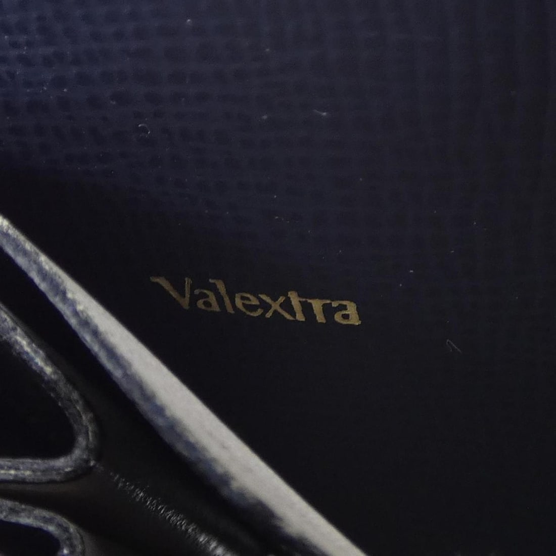 VALEXTRA coin case - 3