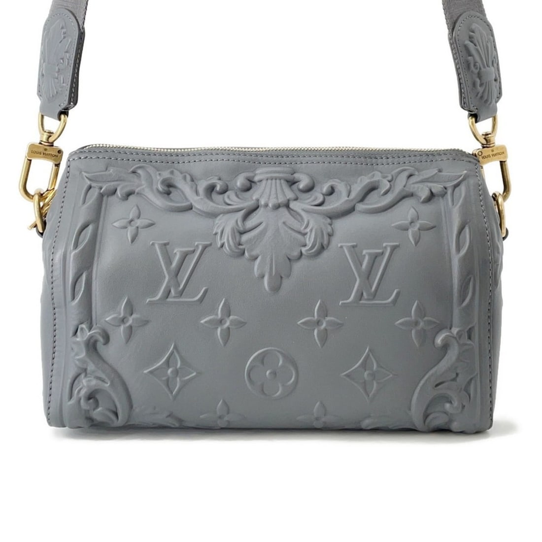 Louis Vuitton City Keepall Monogram Shoulder Bag in Calfskin Leather (M21835) from the 2023: --- Catalog ---Category: SizeWeight: 700g / 1.54lb.Size (HxWxD): 16.5cm x 27cm x 12cm / 6.49'' x 10.62'' x 4.72''Strap Length: 92cm - 133cm / 36.22'' - 52.36''Category: DesignType: Shoulder bagGender: