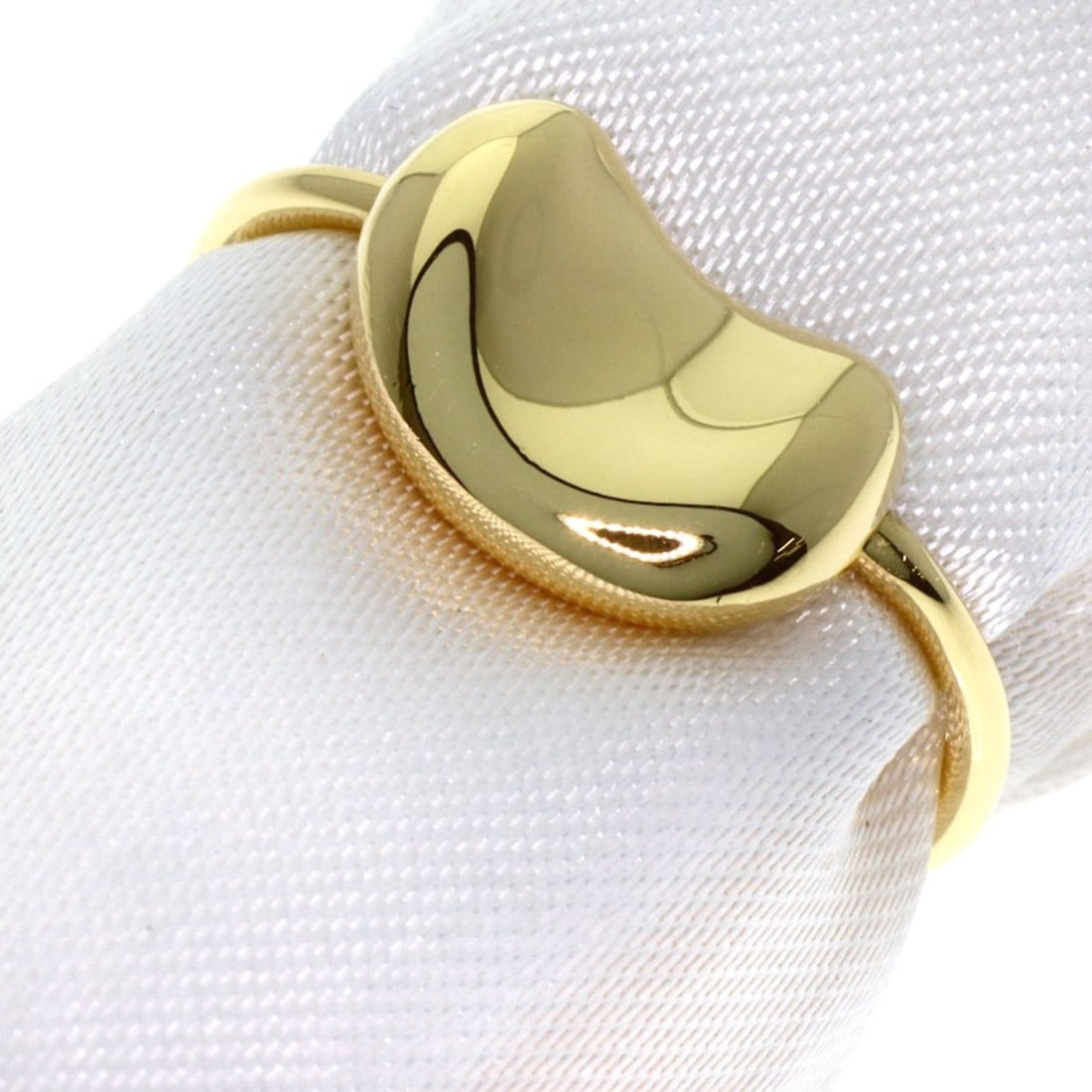 Tiffany & Co. Bean Ring, 18K Yellow Gold, Women's: --- Catalog ---Category: SizeWeight: 2.3g / 0.08oz.JP Size: 8US Size: 4.5Category: DesignType: Band ringColor: YellowMetal: GoldGender: WomenMetal Purity: 18KCategory: GeneralLine: BeanBrand: Tiffany-