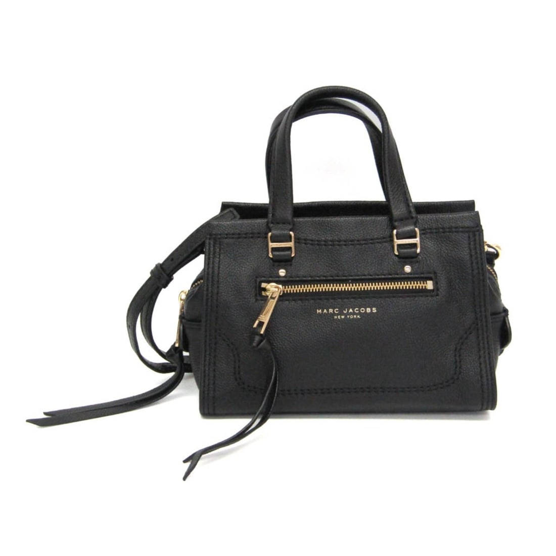 Marc Jacobs CRUISER LEATHER MINI SATCHEL M0015022 Women's Leather Handbag,Shoulder Bag Black: --- Catalog ---Category: SizeSize (HxWxD): 17cm x 23cm x 11cm / 6.69'' x 9.05'' x 4.33''Strap Length: 113cm - 141cm / 44.48'' - 55.51''Handle Length: 32cm / 12.59''Category: DesignType: Handbag, Shoul