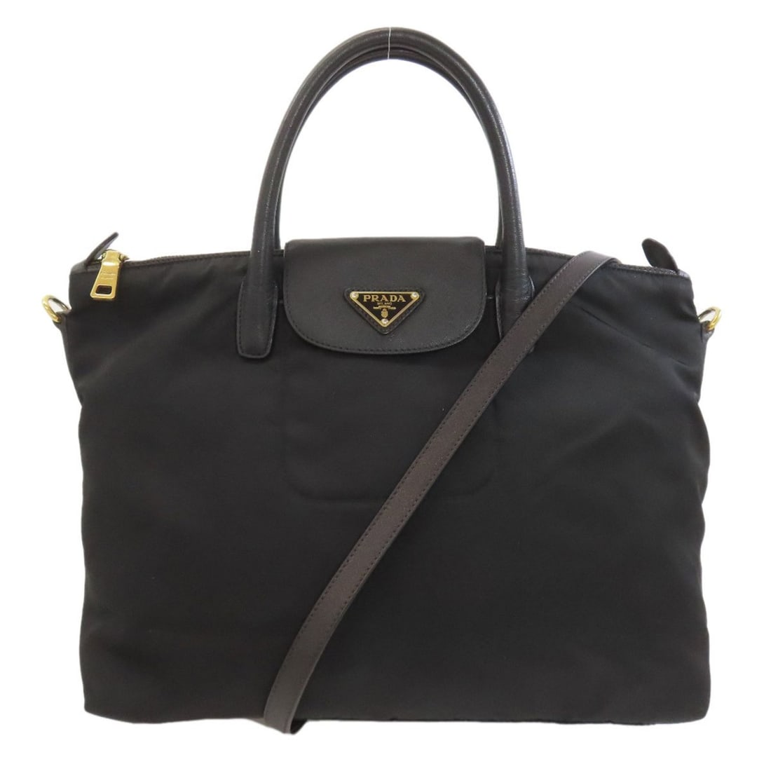 Prada logo hardware 2-way handbag nylon material women's PRADA: --- Catalog ---Category: SizeSize (HxWxD): 28cm x 33cm x 16cm / 11.02'' x 12.99'' x 6.29''Strap Length: 113cm - 123cm / 44.48'' - 48.42''Handle Length: 30cm / 11.81''Category: DesignType: HandbagColor