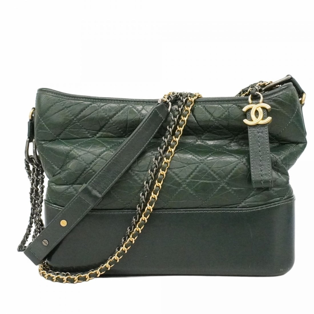 Chanel Gabriel Leather Chain Shoulder Bag in Green and Gold for Women: --- Catalog ---Category: SizeSize (HxWxD): 22cm x 78cm x 10cm / 8.66'' x 30.7'' x 3.93''Category: DesignType: Shoulder bagColor: GreenGender: WomenMaterial: Leather Hardware Color: Gold, SilverCategor