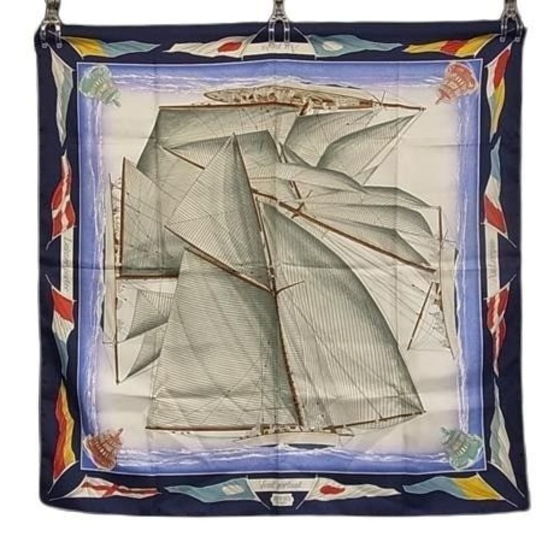 HERMES Carré 90 Scarf, Multicolor Silk, Women's, Laisser Porter: --- Catalog ---Category: SizeSize (LxW): 90cm x 88cm / 35.43'' x 34.64''Category: DesignType: ScarfColor: Multi-colorGender: WomenMaterial: Silk 100%Category: GeneralBrand: HermesCountry of Origin: Fr