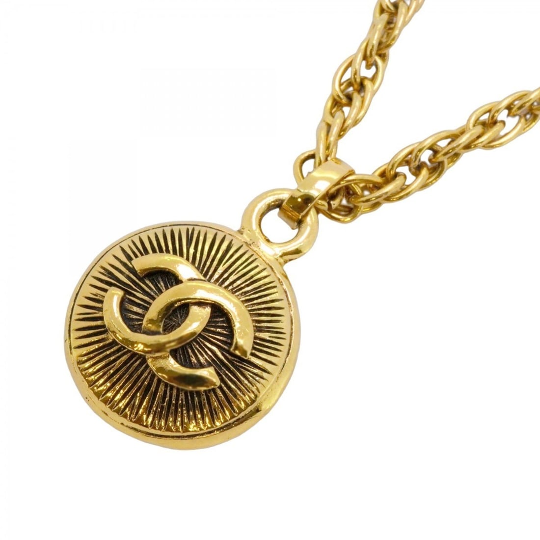 Chanel Coco Mark Circle Necklace, GP Plated Gold for Women: --- Catalog ---Category: SizePendant Size: 34.7mm x 21.8mm / 1.36'' x 0.85''Neck Circumference: 43 cm / 16.92''Category: DesignColor: GoldGender: WomenMaterial: Gold platingNecklace Type: NecklaceCate
