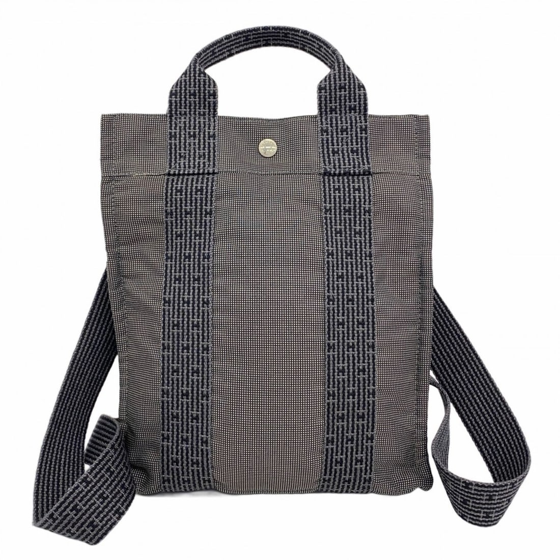 Hermes Hermès Airline Ad PM Backpack/Daypack, Canvas, Gray, Women's: --- Catalog ---Category: SizeSize (HxWxD): 30cm x 26.5cm x 6.5cm / 11.81'' x 10.43'' x 2.55''Category: DesignType: BackpackColor: GrayGender: WomenMaterial: Canvas Hardware Color: SilverCategory: Gene