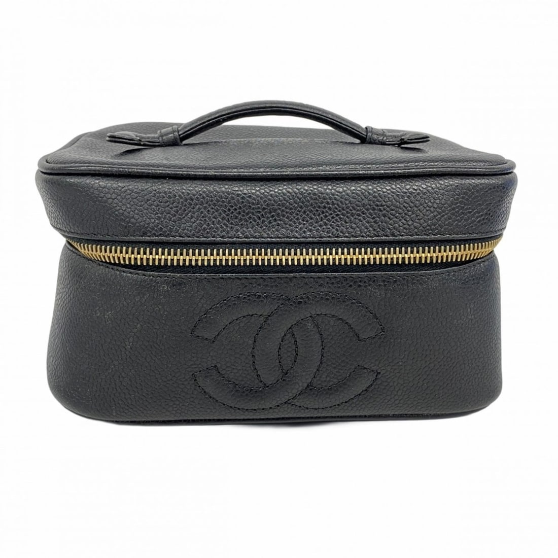 Chanel Vanity Bag in Caviar Skin, Black, Women's: --- Catalog ---Category: SizeSize (HxWxD): 10cm x 20cm x 14cm / 3.93'' x 7.87'' x 5.51''Category: DesignType: Vanity bagColor: BlackGender: WomenMaterial: Grained Calfskin Hardware Color: GoldCategory
