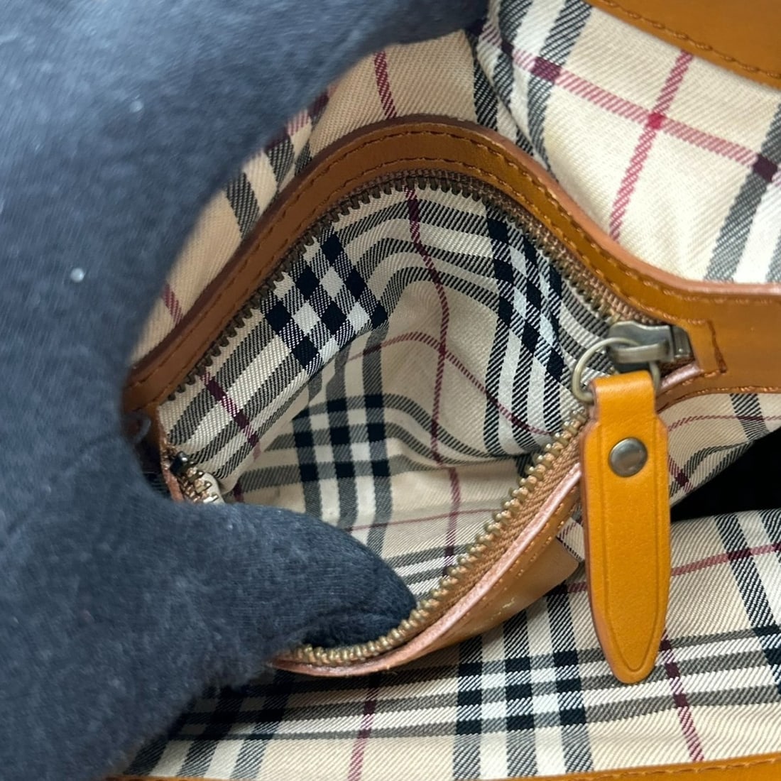 Van Cleef & Arpels Diamond Ring - 17