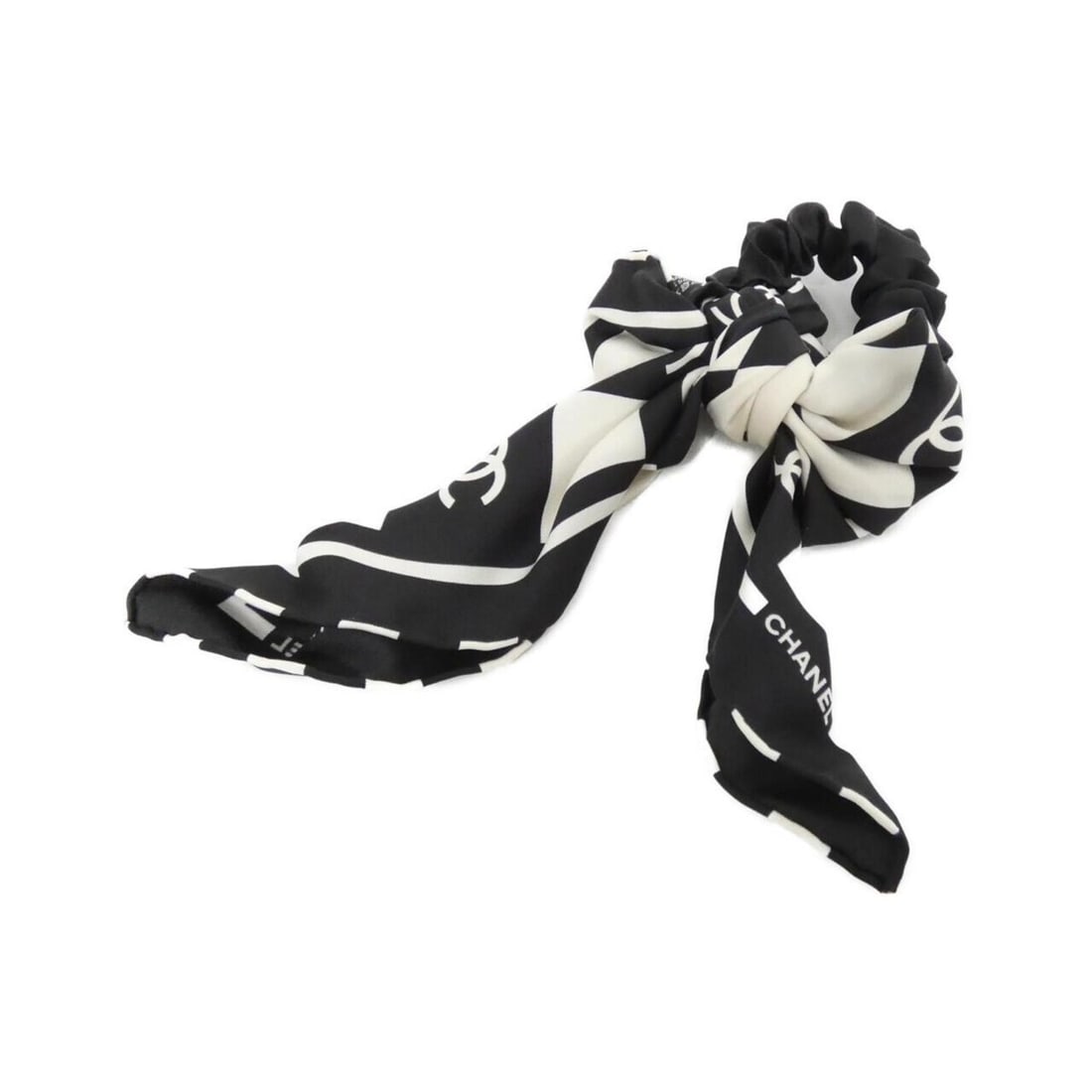 Chanel Scrunchie: --- Catalog ---Category: SizeSize (LxW): 52cm x 52cm / 20.47'' x 20.47''Category: DesignType: ScrunchieColor: Black, WhiteGender: WomenMaterial: SilkCategory: GeneralBrand: Chanel--- Item List