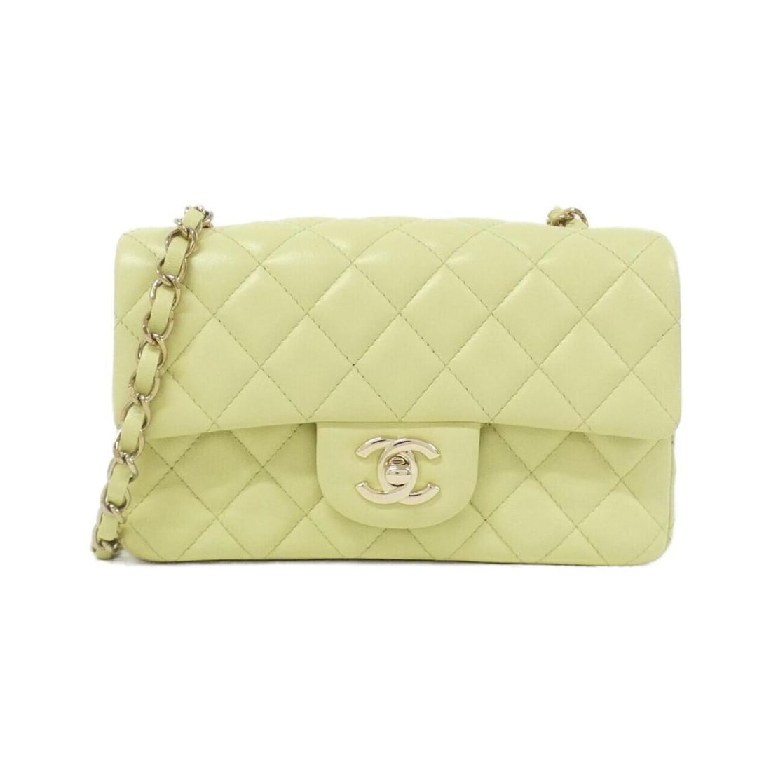 Chanel 69900 Shoulder Bag: --- Catalog ---Category: SizeSize (HxWxD): 12cm x 20cm x 6cm / 4.72'' x 7.87'' x 2.36''Category: DesignType: Shoulder bagColor: GreenGender: WomenMaterial: Leather Hardware Color: GoldLeather/Fur Type
