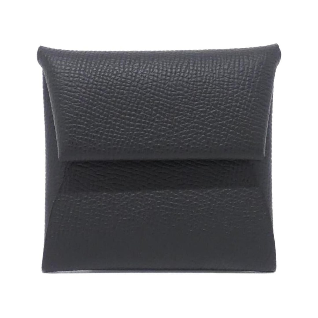 Hermes Hermès Bastia 041054CK Wallet/Coin Case: --- Catalog ---Category: SizeSize (HxWxD): 8cm x 8.5cm x 1cm / 3.14'' x 3.34'' x 0.39''Category: DesignType: Coin purse/coin caseColor: BlackGender: Women,MenMaterial: Epsom leather Category: GeneralM