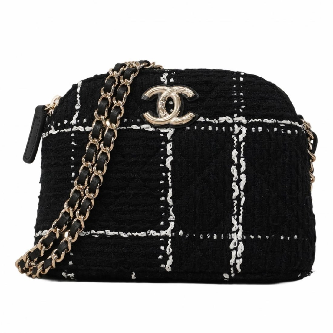 Chanel Shoulder Bag Chain Tweed Black White Champagne Women's: --- Catalog ---Category: SizeSize (HxWxD): 11.5cm x 15.5cm x 5cm / 4.52'' x 6.1'' x 1.96''Category: DesignType: Shoulder bagColor: Black, WhiteGender: WomenMaterial: Tweed Hardware Color: Champagne go