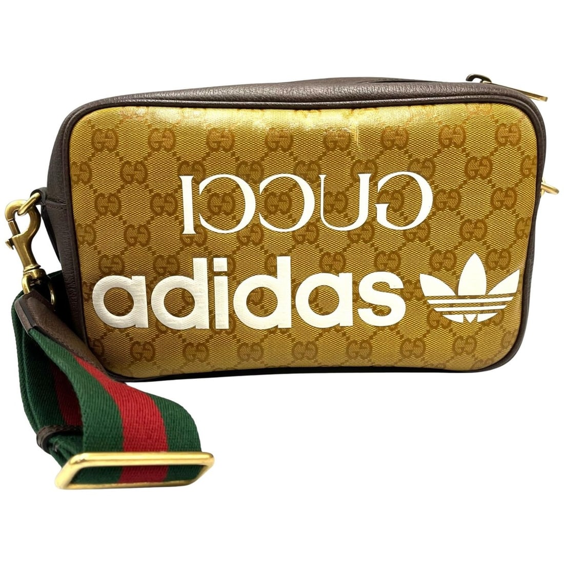 Gucci adidas Shoulder Bag 702427 PVC Coated Canvas Brown Women's: --- Catalog ---Category: SizeSize (HxWxD): 15cm x 25cm x 9cm / 5.9'' x 9.84'' x 3.54''Category: DesignType: Shoulder bagColor: BrownGender: WomenMaterial: PVC Category: GeneralMPN: 702427Brand: Gucci-