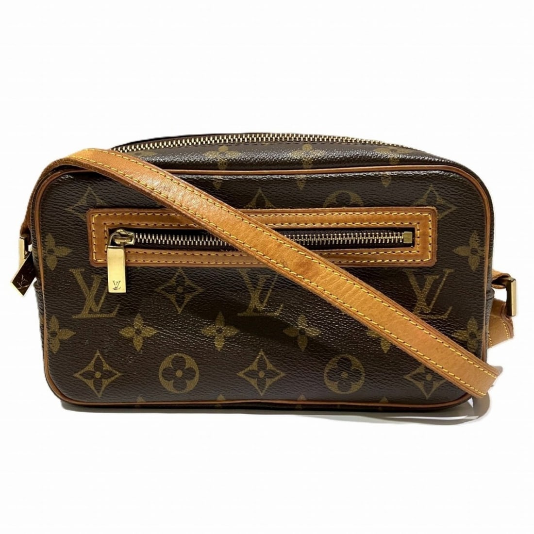 Louis Vuitton Pochette Cite Monogram Shoulder Bag in Taal Fabric M51183: --- Catalog ---Category: SizeSize (HxWxD): 12cm x 21cm x 6cm / 4.72'' x 8.26'' x 2.36''Strap Length: 66cm / 25.98''Category: DesignType: Shoulder bagColor: Brown, MonogramGender: WomenClosure: ZipperM