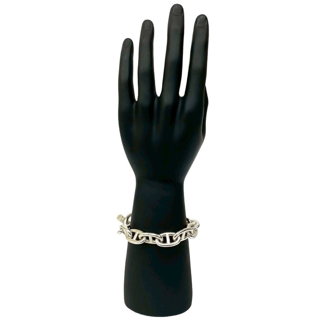 HERMES Margiela-era Chaine d'Ancre TGM 11-link Sterling Silver 925 Bracelet Chain Bangle 28568: --- Catalog ---Category: SizeLength: 22.5cm / 8.85''Category: DesignType: Charm braceletColor: SilverGender: WomenMaterial: Silver 925Category: GeneralBrand: Hermes--- Item List ---Section: ConditionR