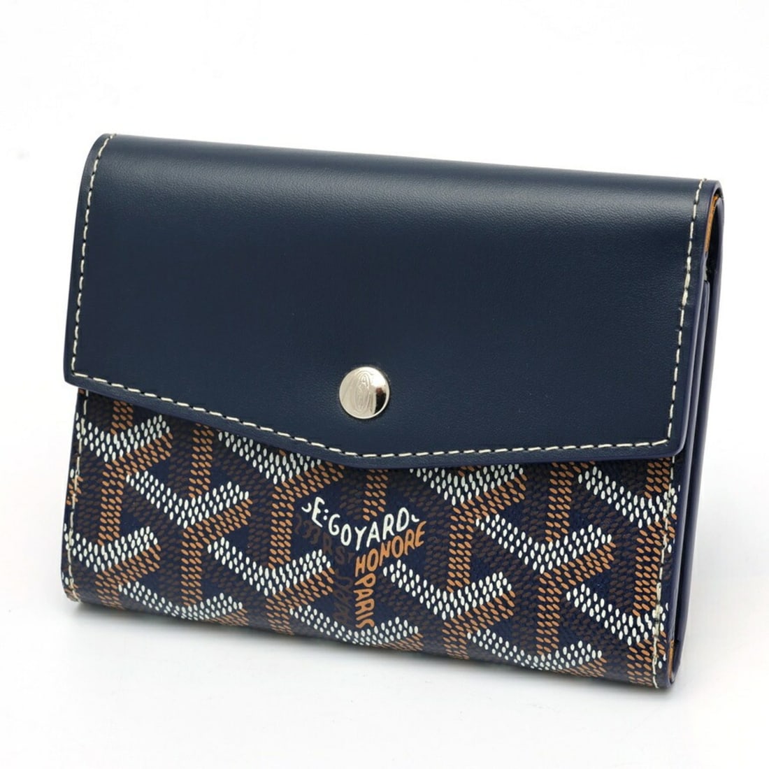 Goyard Saint Gabriel Trifold Wallet Goyardine Canvas/Veauzel Calfskin Navy Blue S-159658: --- Catalog ---Category: SizeSize (HxWxD): 9.3cm x 12cm x 2.5cm / 3.66'' x 4.72'' x 0.98''Category: DesignType: Wallet (tri-fold)Color: Blue, NavyGender: WomenMaterial: Canvas , Leather Category: Gene