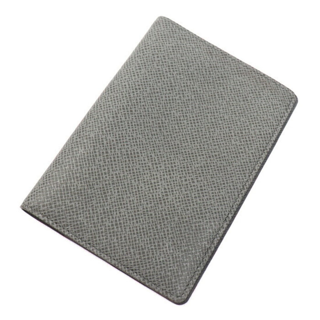 LOUIS VUITTON Couverture Passport Case Taiga Gray M32647 Unisex: --- Catalog ---Category: DesignType: Card caseColor: GrayGender: Women,MenMaterial: Taiga leather Category: GeneralMPN: M32647Brand: Louis VuittonCountry of Origin: FranceCategory: Physical Properties