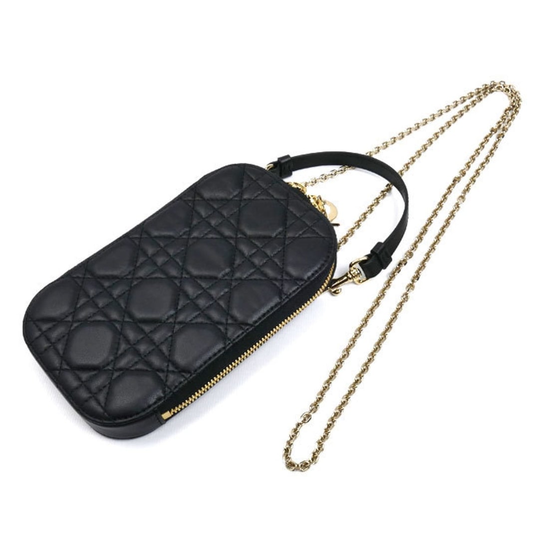 Christian Dior Dior Phone Holder Pouch, Black, S0872ONMJ_M900, Women's: --- Catalog ---Category: SizeSize (HxWxD): 18cm x 10.5cm x 2.5cm / 7.08'' x 4.13'' x 0.98''Category: DesignType: Phone walletColor: BlackGender: WomenMaterial: Leather Leather/Fur Type: LambskinCatego