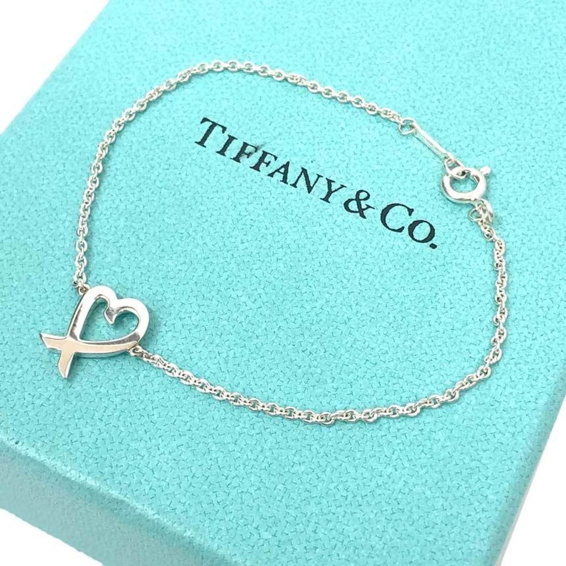TIFFANY & Co. Tiffany Loving Heart Bracelet in AG925 Silver (1 of 19)