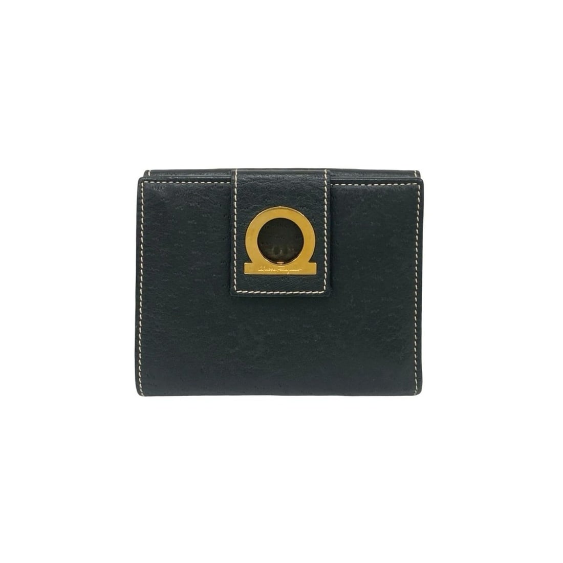 Salvatore Ferragamo Gancini Leather Bifold Wallet in Black 40515: --- Catalog ---Category: SizeSize (HxWxD): 10cm x 12cm x 1.5cm / 3.93'' x 4.72'' x 0.59''Category: DesignType: Wallet (bi-fold)Color: BlackGender: WomenMaterial: Leather Category: GeneralBrand: Salvat