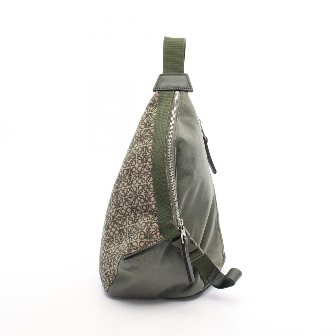 LOEWE Anton Sling Anagram Waist Bag/Body Bag in Canvas and Leather, Men's Khaki, B664M44X01: --- Catalog ---Category: SizeSize (HxWxD): 32cm x 20cm x 9cm / 12.59'' x 7.87'' x 3.54''Category: DesignType: Fanny pack, Sling bagColor: KhakiGender: Men,WomenMaterial: Canvas , Leather Category: Gen