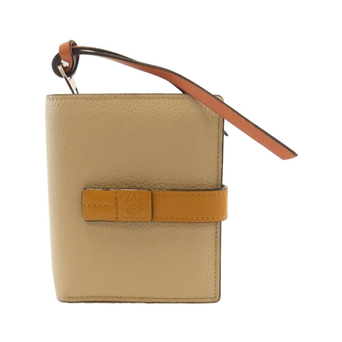 Loewe C660Z41X01 Wallet: --- Catalog ---Category: SizeSize (HxWxD): 9cm x 11cm x 3cm / 3.54'' x 4.33'' x 1.18''Category: DesignType: Wallet (bi-fold)Color: BeigeGender: WomenMaterial: Leather Leather/Fur Type: