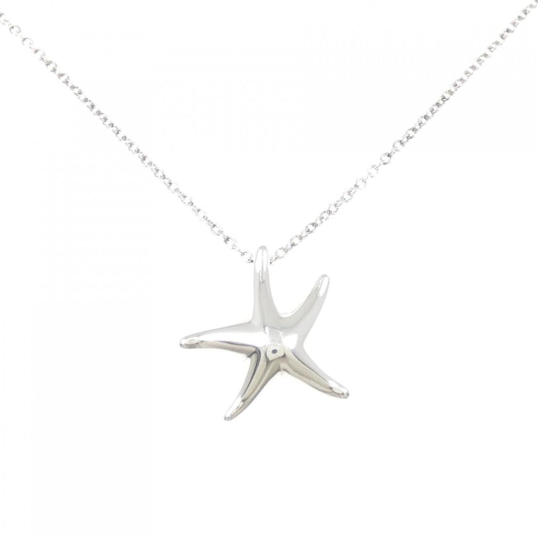 Tiffany Starfish Necklace: --- Catalog ---Category: SizePendant Size: 14.9mm x 13.3mm / 0.58'' x 0.52''Neck Circumference: 41 cm / 16.14''Category: DesignColor: SilverGender: WomenMaterial: Silver 925Pendant Type: