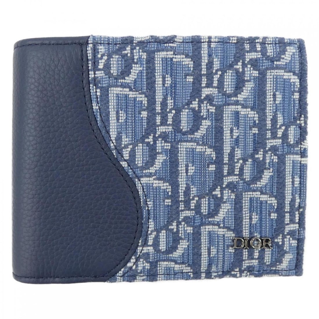 Christian Dior Dior DIOR 2ADBC306YKS wallet: --- Catalog ---Category: SizeSize (HxWxD): 10cm x 12cm x 2cm / 3.93'' x 4.72'' x 0.78''Category: DesignType: Bill wallet (bi-fold)Color: NavyGender: MenCategory: GeneralMPN: 2ADBC306YKSBrand: